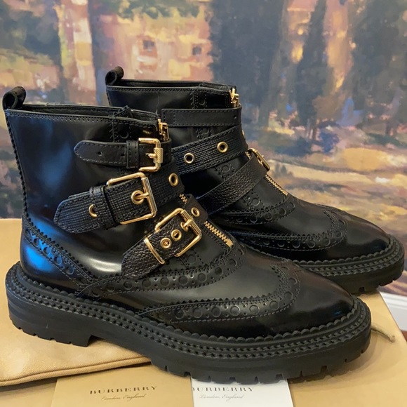 **SOLD** BURBERRY 🖤 - Picture 3 of 16